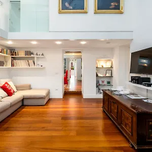 https://riccardo-luxury-apartment.barihotels.org